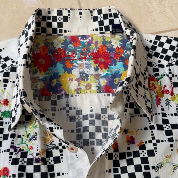 Vintage Robert Graham Short Sleeve, Button Down Embroidered, Masterpiece Shirt - Picture 5 of 7